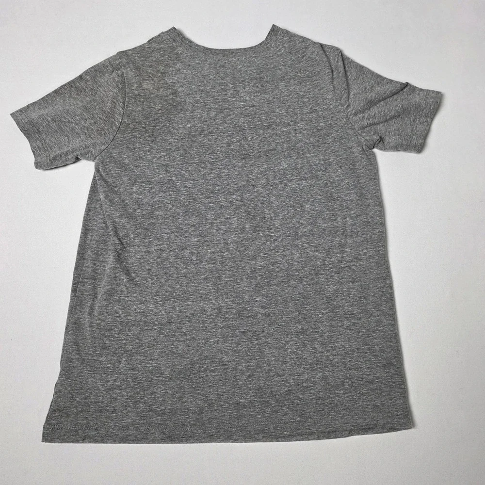 OshKosh Bgosh Graphic T-Shirt Boys Size 8 Gray Short Sleeve Logo Tee